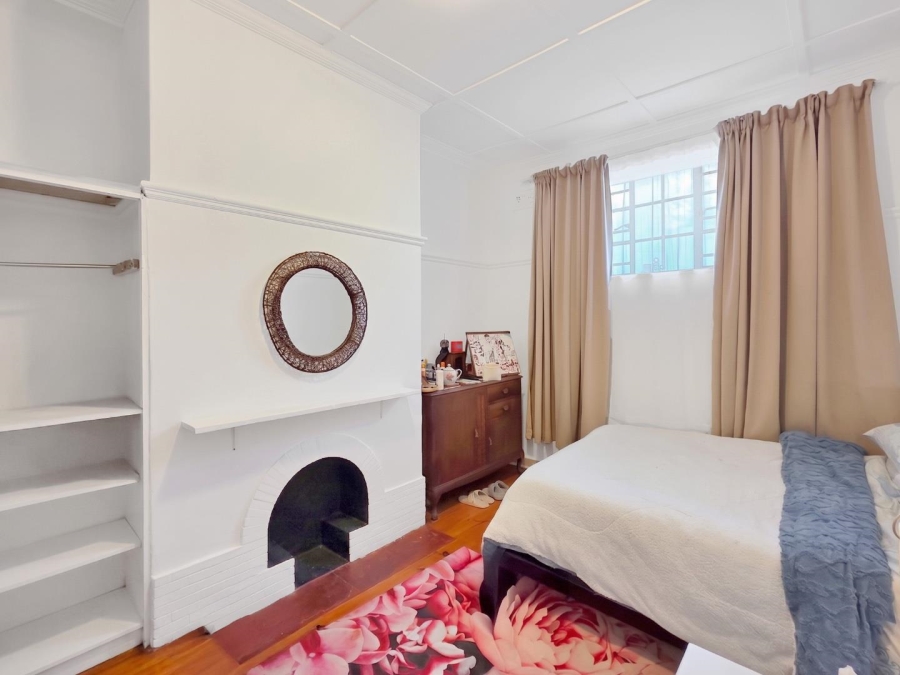 2 Bedroom Property for Sale in Sea Point Western Cape